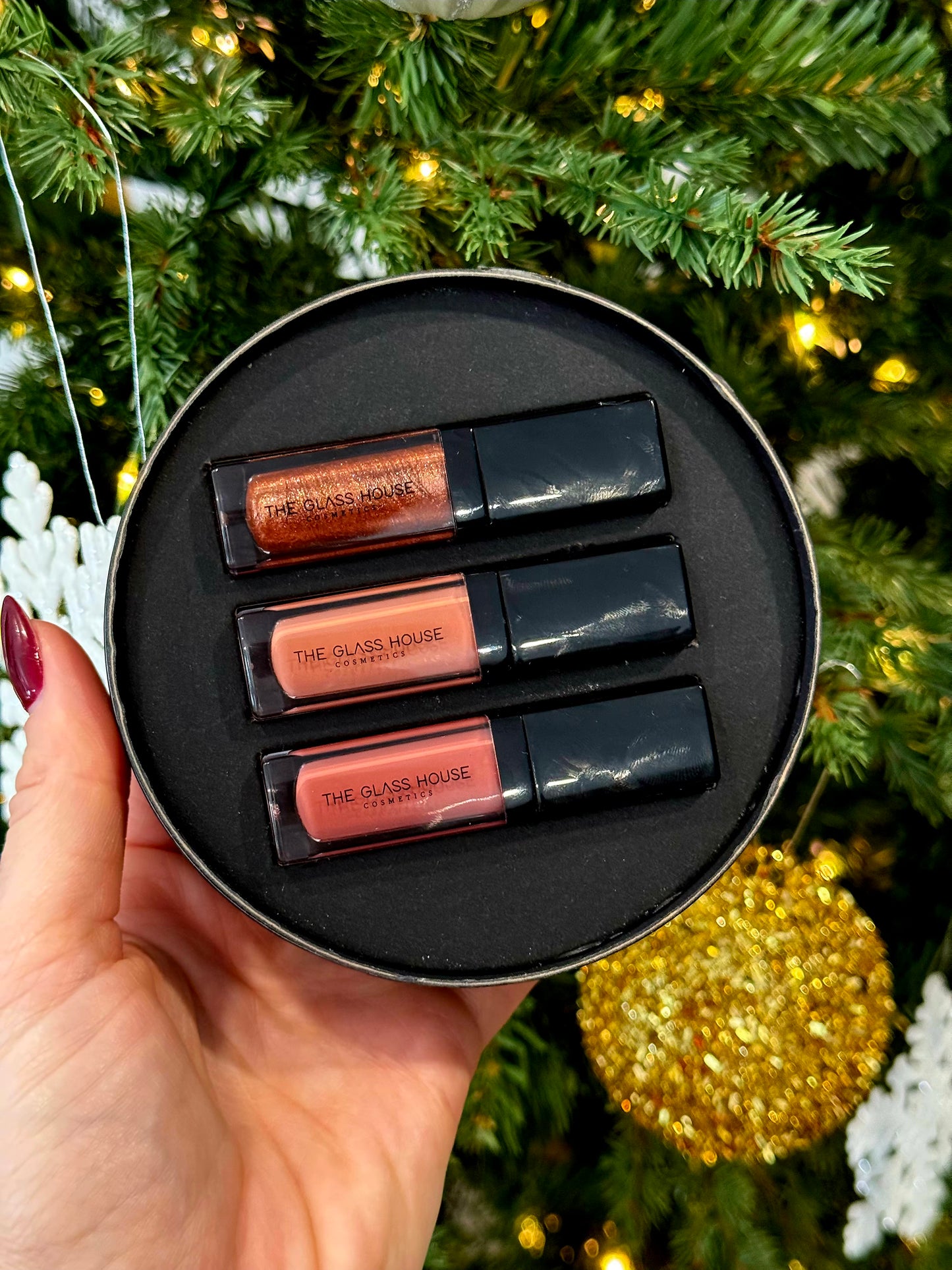 Nude Whispers Lip Kit